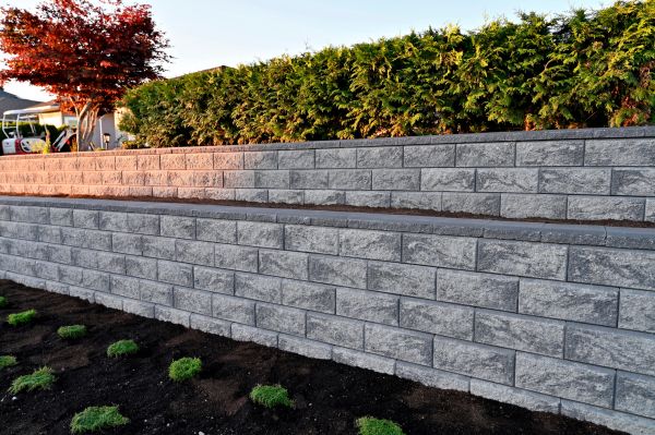 Concrete Retaining Wall Installation in Simi Valley