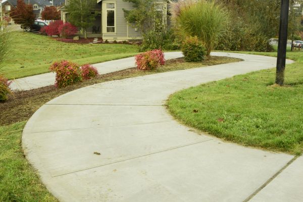 Cost of Concrete Sidewalk Replacement in Simi Valley