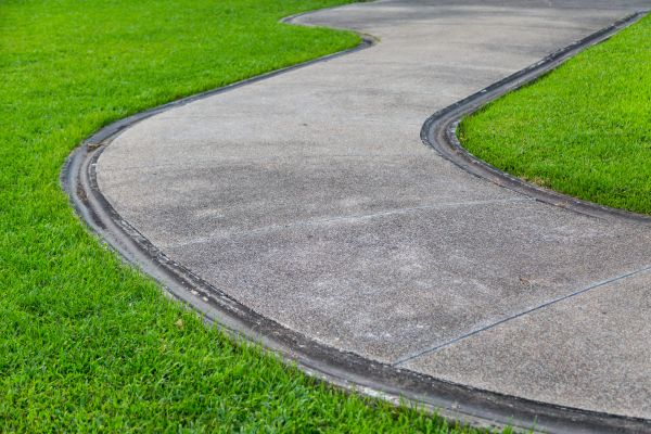 Concrete Sidewalk Construction in Simi Valley