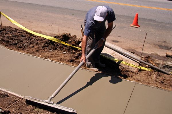 Cost of Sidewalk Building in Simi Valley