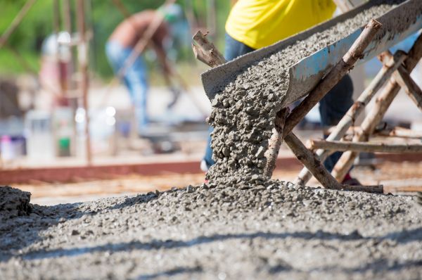 Backyard Concrete Pouring in Simi Valley